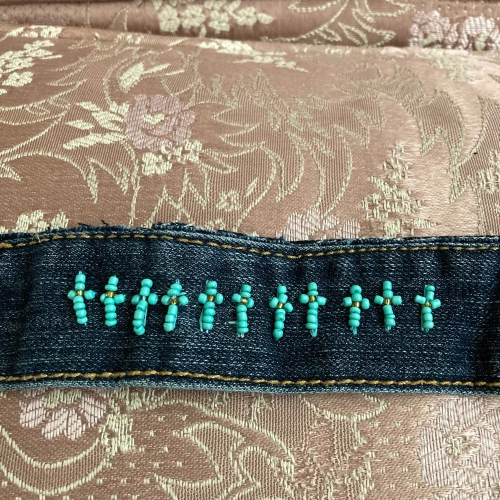 NEW hand beaded cross on jeans small collar with snap closure